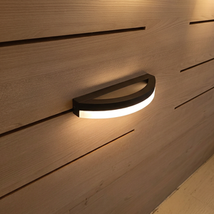 โคมไฟติดผนังโลหะสไตล์มินิมอล อะคริลิคเชด LED 11W 3000K แสงสีขาวอบอุ่น สำหรับใช้ภายในอาคาร โครงโลหะ - Product Image 2