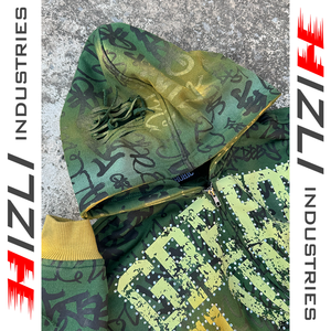 Sweat à capuche vert personnalisé effet soleil délavé avec poches, délavage vieilli, strass et impression sérigraphiée, en molleton épais 100% coton - Product Image 4