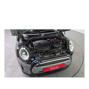 Mini Cooper 5 portes Classic Plus avril 2022 59 303 km Volant à gauche Sièges en cuir Caméra de recul - Product Image 6