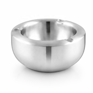 Cendrier portable haut de gamme en acier inoxydable personnalisable, coupe-vent, élégant, accessoire de table pour bars et restaurants, pour espaces fumeurs modernes - Product Image 3