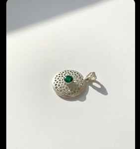 Pendentif en pierre précieuse classique en forme de poire, bijou raffiné pour soirée, design rond, collier pendentif blanc pour femme, classique - Product Image 1