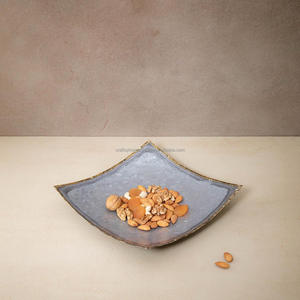 Haute qualité fait à la main écologique Halloween vaisselle en forme de plateau en matière organique finition polie artisanat naturel conception alimentaire - Product Image 5