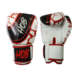 Gants de boxe Shine Gold en gros avec logo personnalisé, cuir PU de qualité supérieure, rembourrage supplémentaire, ajustement confortable pour l'entraînement et le sparring - Product Image 2