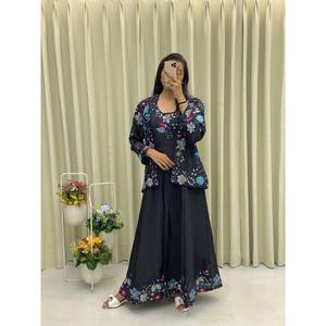 Vestido de Diseñador con Corte en A y Hermoso Estampado Floral, Cintura Natural, Estilo Festivo con Elegante Koti - Product Image 6