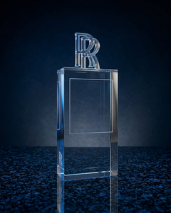 Best Sales <b>Clear</b> Crystal Awards Crystal Paperweight Customized Logo Handmade Pyramid Shape UV Printing Elegant Souvenir Business - Product Image 2