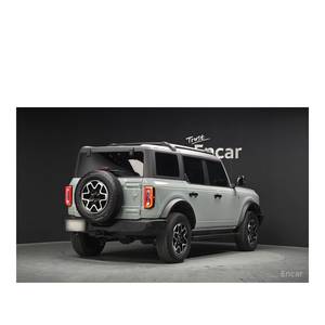 Ford Bronco 2.7 Outer Banks Diciembre 2023 24,790 km Caja de Cambios Automática Asientos de Cuero con Cámara Trasera - Product Image 2