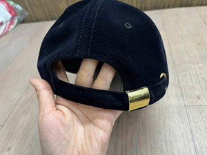 Casquette de baseball en tissu de coton en gros, logo personnalisé, 5 panneaux, visière incurvée, velours multicolore, fabrication vietnamienne - Product Image 3