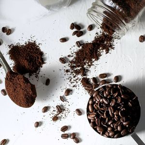กาแฟโรบัสต้าอาราบิก้าเบลนด์พิเศษสำหรับเอสเพรสโซ (50/50) ผงกาแฟ ผลิตแบบ OEM พร้อมบรรจุภัณฑ์แบรนด์ตามสั่งสำหรับขายปลีก - Product Image 4
