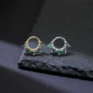 Anneau de piercing délicat pour Daith et lobe d'oreille, en argent sterling 925 plaqué or 14K, avec agate mousse et topaze blanche - Product Image 5