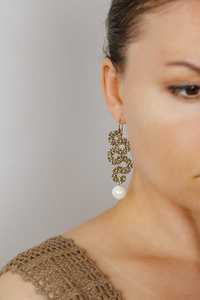 Boucles d'oreilles pendantes longues en forme de serpent perlé avec perles ondulées, style statement, pour mariée, en argent sterling 925 plaqué or 14 carats - Product Image 5