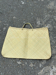 Big Sizes 40-70cm Woven Kete <b>Bag</b> Seagrass Woven Flax Maori Tote <b>Bag</b> Handwoven Rattan <b>Straw</b> <b>Bag</b> Big Sizes from Vietnam Factory - Product Image 1