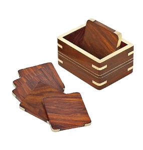 Sous-verres carrés en bois épais avec support – Accessoires de cuisine de qualité supérieure - Product Image 2