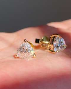 ต่างหูโมอิสซาไนต์ทรงคลาสสิคแบบทริลเลียนต์คัท ทองคำแท้ 14K ดีไซน์เรียบง่ายสำหรับใส่ทุกวัน เครื่องประดับชั้นดี ของขวัญวันครบรอบสำหรับเธอ - Product Image 2