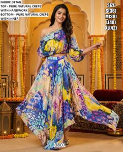 Conjunto de Vestido Largo de Crepé con Bordado de un Solo Hombro, Estilo Bhandhani, de Secado Rápido, Moderno, para Mujer, Marca Noor Rang, para Fiestas, Todas las Temporadas - Product Image 1