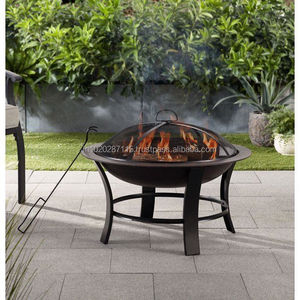 Foyer en fer de style ferme rustique idéal pour la décoration de jardin ajoutant chaleur et beauté traditionnelles à la vie en plein air - Product Image 2