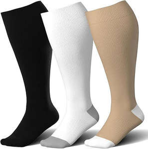 Wholesale Jacquard <b>Plus</b> <b>Size</b> Unisex Fashion <b>Socks</b> Custom Compression <b>Knee</b> <b>High</b> Sports <b>Socks</b> Logo Knitted Dot Pattern for Youth - Product Image 3
