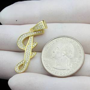 Colgante de lujo con inicial de moissanita y diamantes, de plata de ley 925, con incrustaciones de circonitas, sin cadena, al por mayor - Product Image 5