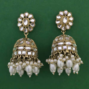 ซื้อต่างหูทองเหลืองชุบทองคุณภาพส่งออก งานแฮนด์เมด รุ่นคลาสสิกสำหรับผู้หญิง รุ่นเมห์นดี หมายเลข 110352 สำหรับวันครบรอบ - Product Image 1