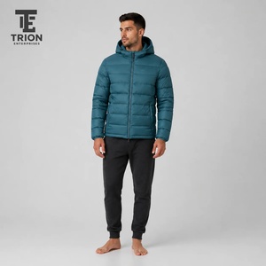 Veste d'hiver matelassée pour hommes en gros, logo personnalisé, impression OEM, nylon respirant de haute qualité, fermeture éclair, design à bulles, poches - Product Image 1