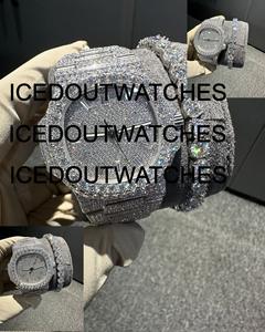 Montre personnalisée en moissanite VVS1 avec diamants ronds, entièrement sertie, en acier inoxydable, testée et approuvée, montre de luxe pour homme - Montre pour lui - Product Image 2