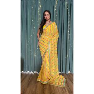 Beautiful Wedding Saree with Thread and <b>Paper</b> <b>Mirror</b> Work for Parties - Product Image 6