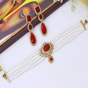 Parure Collier Ras-du-Cou et Boucles d'Oreilles en Plaqué Or de Haute Qualité avec Pierres Moissanite et Perles, Collection Mariage pour Femme - Product Image 2