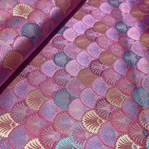 Tessuto Jacquard Broccato in <span class=keywords><strong>Poliestere</strong></span> 100% con Motivo a Conchiglia in Stile Etnico per Abbigliamento da Bambino, Cappotti, Gilet e Borse alla Moda - Product Image 6