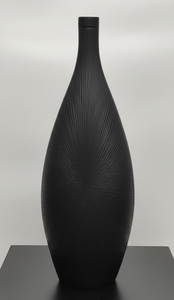 Vase moderne en métal noir mat, texture radiale effet soleil, style minimaliste nordique, vase à fleurs décoratif en porcelaine, décoration de table pour la maison - Product Image 2