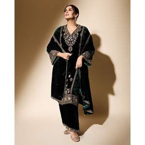 Ensemble élégant pour femmes, haut et bas en velours pour les fêtes, avec dupatta - Product Image 1