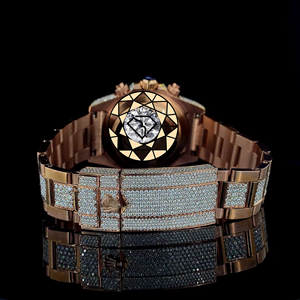 Reloj de Lujo Unisex de Oro Amarillo con Diamantes, Movimiento de Cuarzo Analógico, Caja Redonda de 42 mm, Cierre Desplegable, Esfera de Cristal de Zafiro - Product Image 4