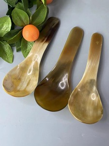 Cuchara Artesanal de Cuerno de Búfalo, Utensilio Decorativo Ecológico, Coleccionable, con Temática Moderna de Ángel, para Decoración de Bodas - Product Image 2