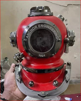 Casque de plongée sous-marine en métal rouge, décoratif, type gouvernail maritime, ornements de tête de navire nautique, sculpté et gravé, objet de présentation