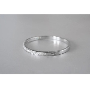 Brazaletes de Moissanita con Corte Brillante de Calidad de Exportación, Brazalete Brillante Chapado en Oro Blanco de Lujo para Mujer, Joyería para Fiestas en Venta - Product Image 2