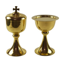 Calice et Ciboire pour Prêtre de l'Église Catholique Chrétienne avec Finition en Laiton Poli Écologique Design Moderne Fournitures d'Église