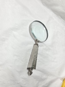 Loupe de luxe argentée à main avec poignée métallique vintage, loupe de bureau pour décoration de bureau, cadeaux d'entreprise, papeterie - Product Image 4