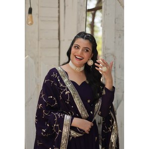 SANAYA'S Designer Prêt-à-Porter Vestido de noche con Dupatta de diseño, de la marca Dupatta, de la marca SANAYA'S - Product Image 3