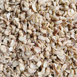 Noix de cajou en gros, en vrac, noyaux de cajou, noix en gros, noyaux de fruits à coque, service SANTIGO 24/7 - Product Image 1