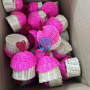Handwoven Rattan Cupcake <b>Gift</b> Basket With Lid And With Heart Top For Ramadan Festive Decoration Supplier - Product Image 6