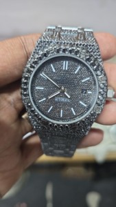 Montre mécanique automatique de luxe VVS Moissanite Diamond Hip Hop Iced Out avec cadran à aiguilles en acier inoxydable et verre saphir - Product Image 4