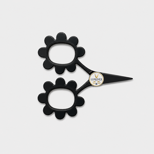 Ciseaux à broder Putford White Small Two-Tone Circle Mini pour droitiers avec lame en acier inoxydable et manche en plastique - Product Image 2