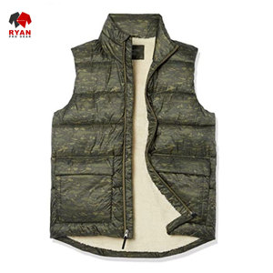 Chalecos Acolchados con Cierre de Cremallera y Diseño Personalizado Ryan Pro Gear para Hombre con Logotipo Personalizado y Patrón Sólido - Product Image 4