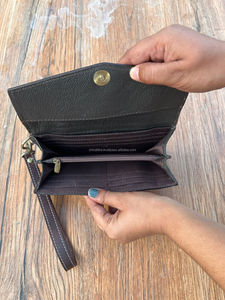 Elegante bolso de mano de cuero occidental multiusos para mujer, billetera de piel de vaca de lujo con función RFID, tallado elegante - Product Image 5