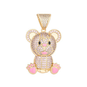 Pendentif Ours Mignon en Plaqué Or avec Moissanite Micro-Pavée et Émail Rose, Breloque Unisexe Animale Colorée pour Bijoux - Product Image 1