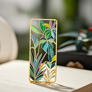 Marcapáginas Metálico con Acabado Dorado, Apariencia Elegante, Ideal para Colección de Libros, Estilo de Lectura Sofisticado - Product Image 4