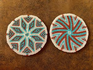 Posavasos con Bordado Floral de Cuentas para Tazas y Vasos, Manteles Individuales Decorativos Hechos a Mano para Comer, Entretener y Regalar - Product Image 4