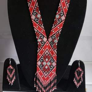 Bloque Rojo y Negro Único | Chunky | Étnico | Tribal | Collar de cuentas | Único | Collar de mujer africana con pendientes, para regalar - Product Image 4