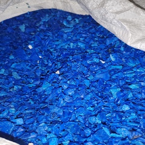 Déchets de fûts bleus en PEHD de qualité supérieure pour recyclage – Achetez maintenant – Livraison rapide – Fibres de rebroyage propres – Fournisseur fiable – Produits chimiques - Product Image 1