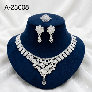 Nuevo Conjunto de Collar y Pendientes Florales de Zirconia Chapados en Oro Indio de MOLL JEWELLERS, Moderno para Mujer, Ideal para Fiestas, Compromisos y Bodas, Certificado - Product Image 6