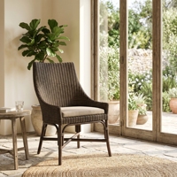 Chaise de jardin Palopo Grey en rotin naturel poli, structure en bois massif, fauteuil de salle à manger, mobilier de patio de style resort tissé à la main de qualité supérieure