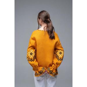 Blusa Étnica de Lino Bordada en Amarillo Mostaza para Mujer, con Cuello de Borlas y Lazos - Product Image 4